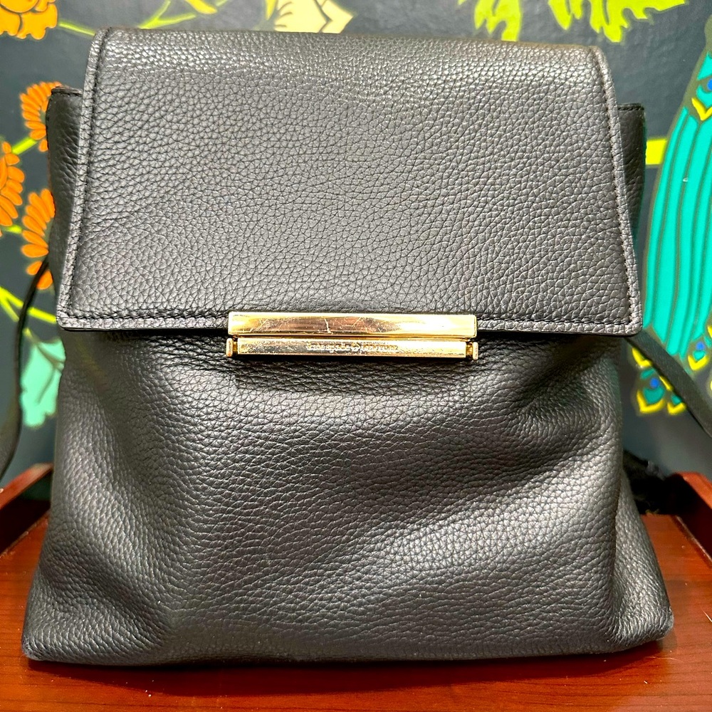 Kate Spade Black Backpack Sleek Design